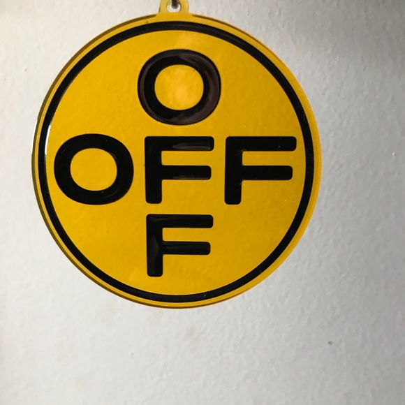 Off-White “Keyring” - NWT - Picture 4 of 9